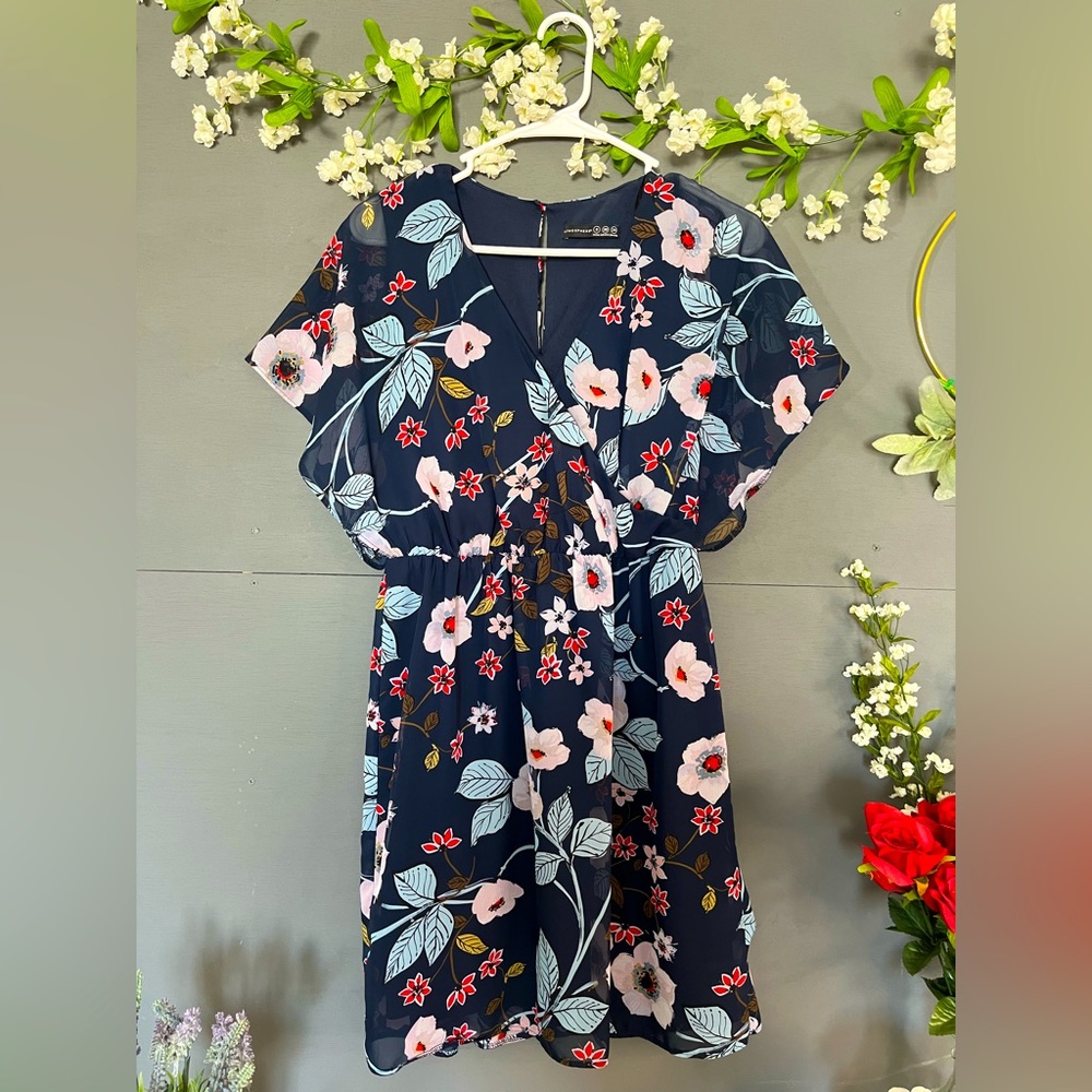 Floral Dress Best fit small-medium size